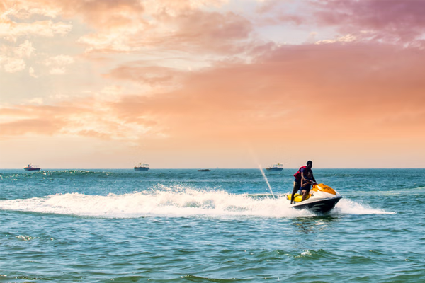 parasailing-and-jet-skiing-at-bagacalangute-beach